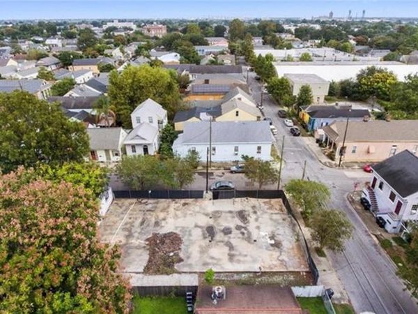 634 INDEPENDENCE Street, New Orleans, LA 70117