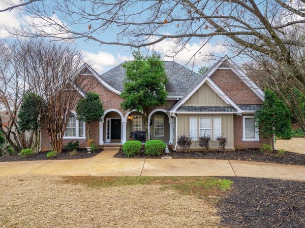 1822 Bay Pointe Dr Drive, Hixson, TN 37343