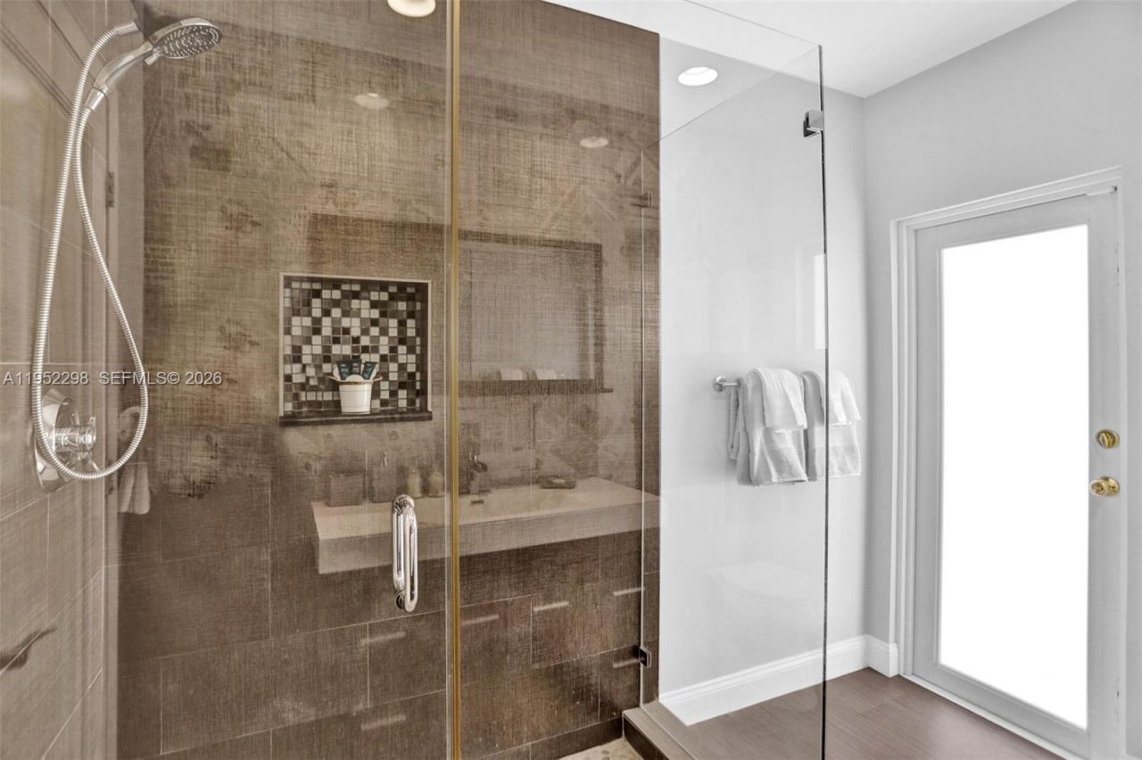 1017 Tyler St, Hollywood, FL 33019 Photo