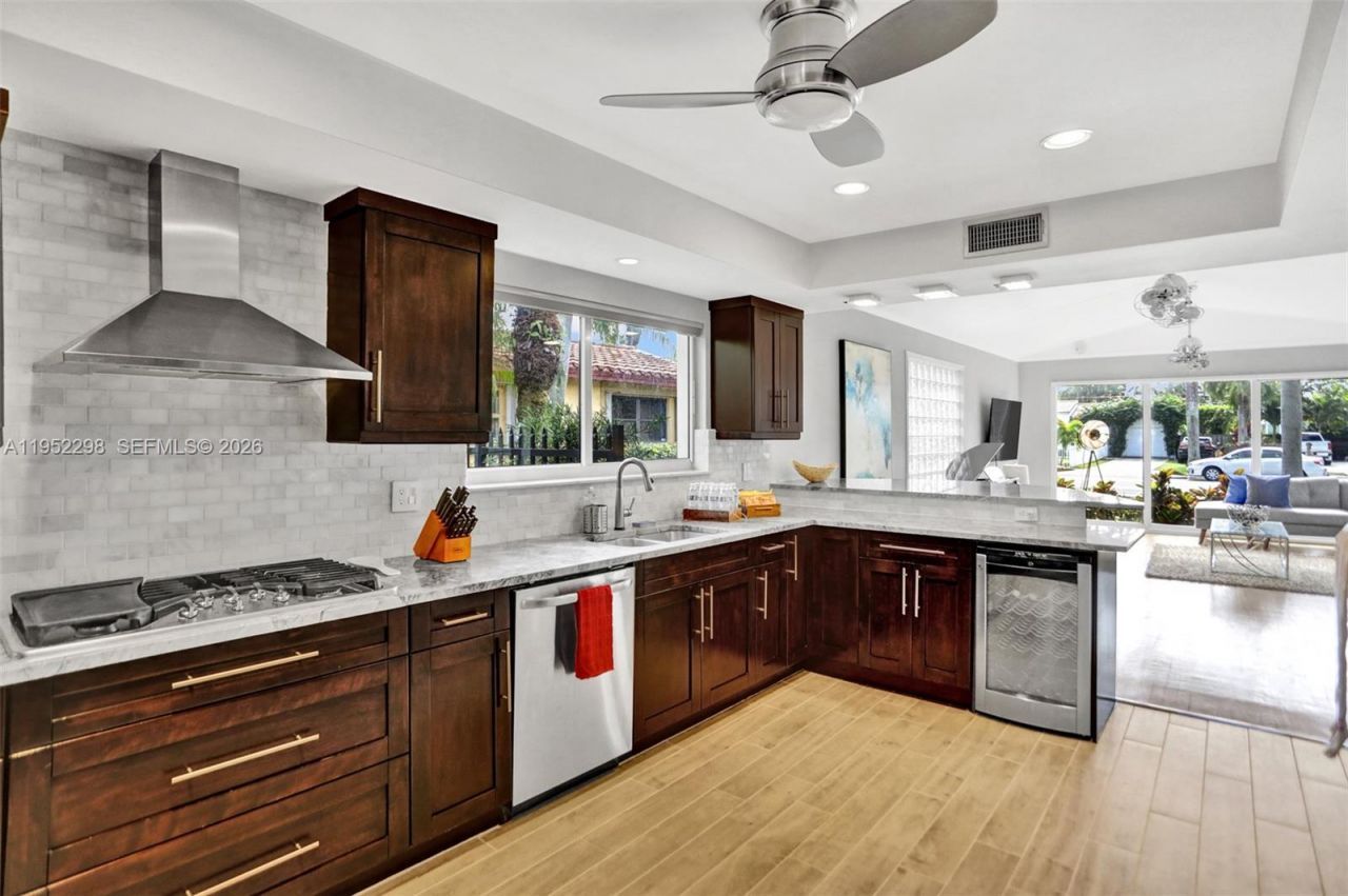 1017 Tyler St, Hollywood, FL 33019 Photo