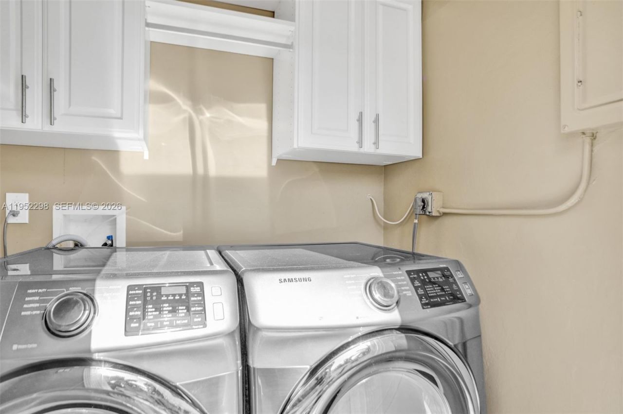 1017 Tyler St, Hollywood, FL 33019 Photo