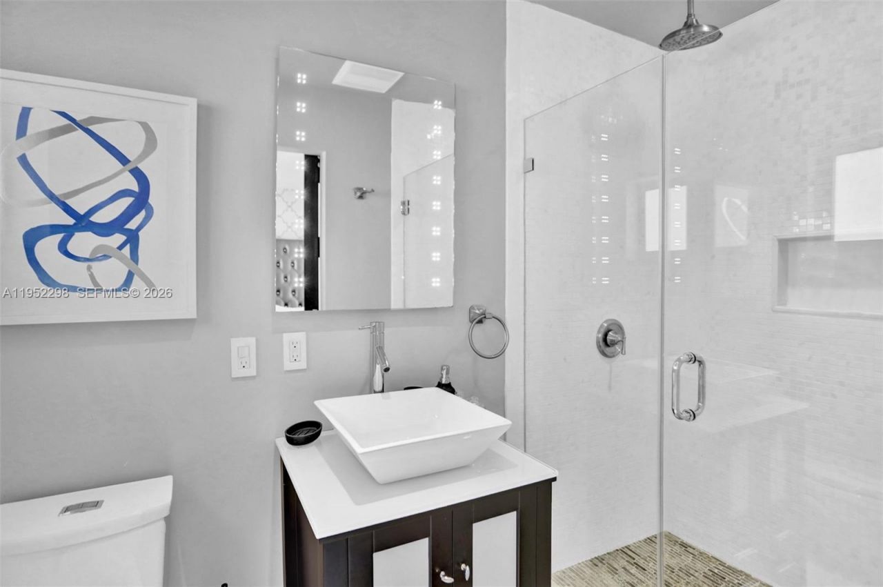 1017 Tyler St, Hollywood, FL 33019 Photo