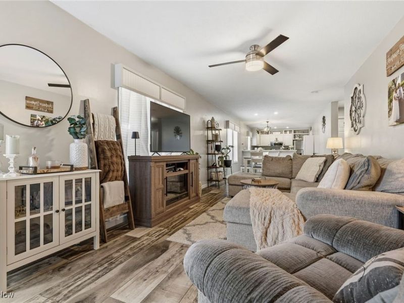 6962 Foxwood Drive SW, Navarre, OH 44662 Photo 6