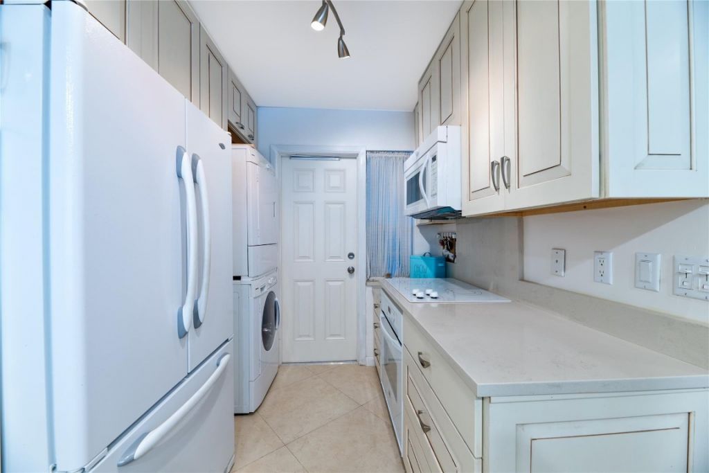 1021 Hillsboro Mile, Unit G1, Hillsboro Beach, FL 33062 Photo