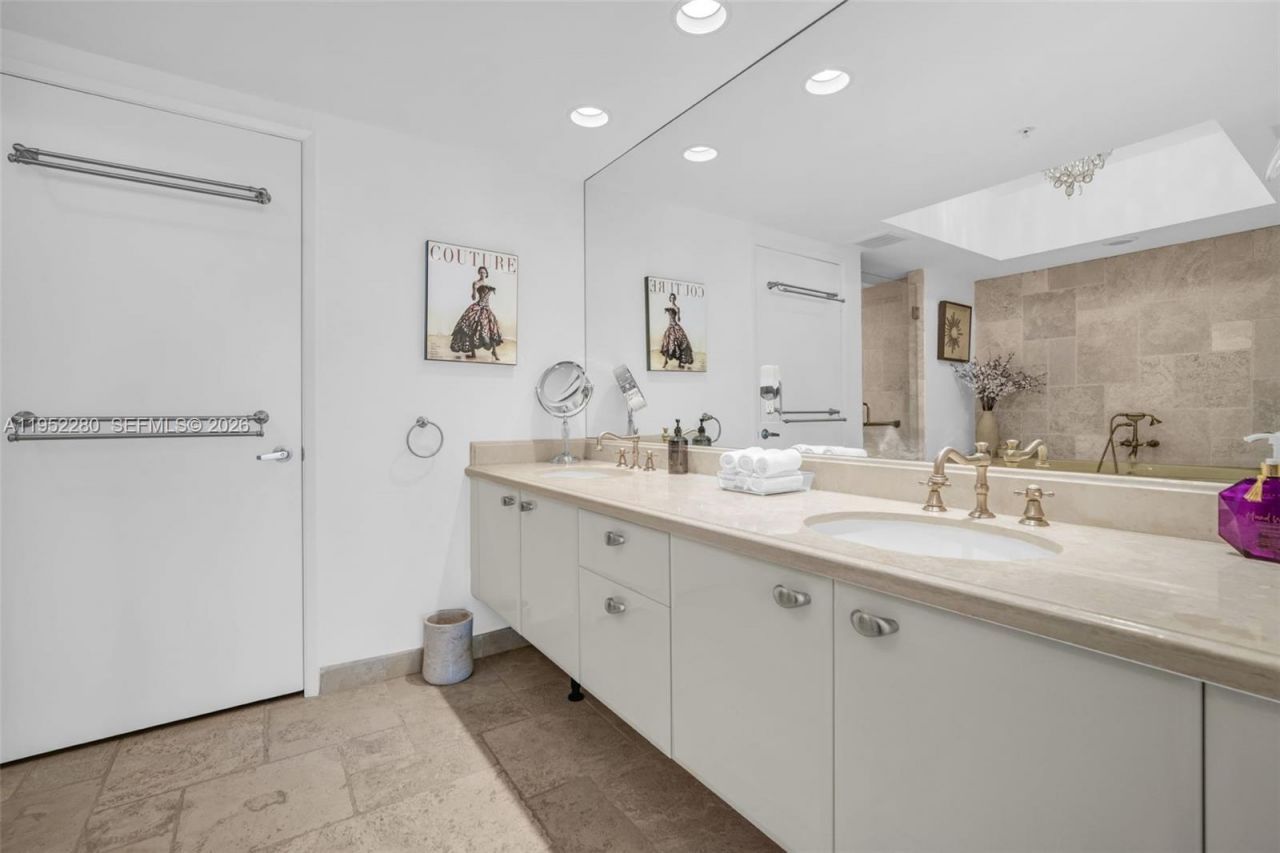 333 Las Olas Way , Unit 3006, Fort Lauderdale, FL 33301 Photo