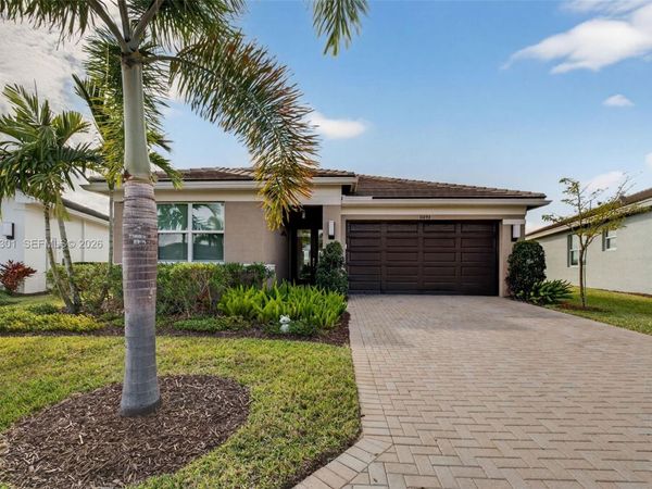 11694 SW River Crossing Pl, Port St. Lucie, FL 34987