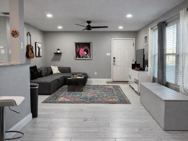 2450 Ashdale DR, Unit 210, Austin, TX 78757