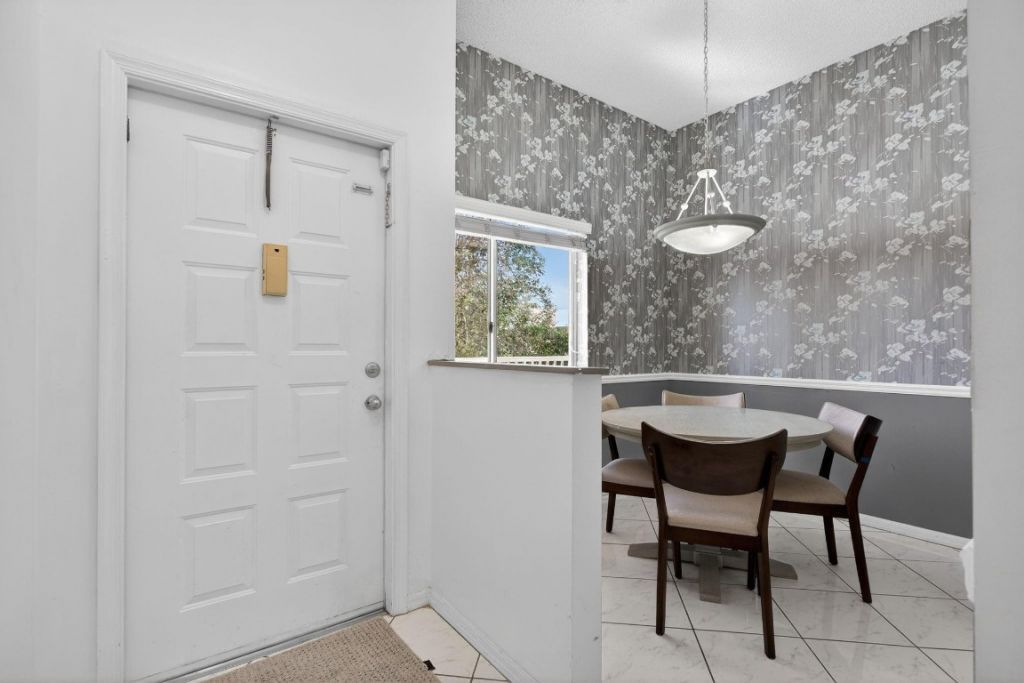 9575 Weldon Cir, Unit C413, Tamarac, FL 33321 Photo