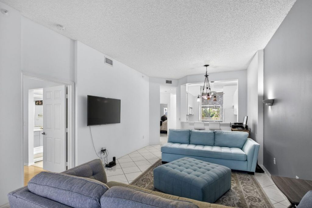 9575 Weldon Cir, Unit C413, Tamarac, FL 33321 Photo