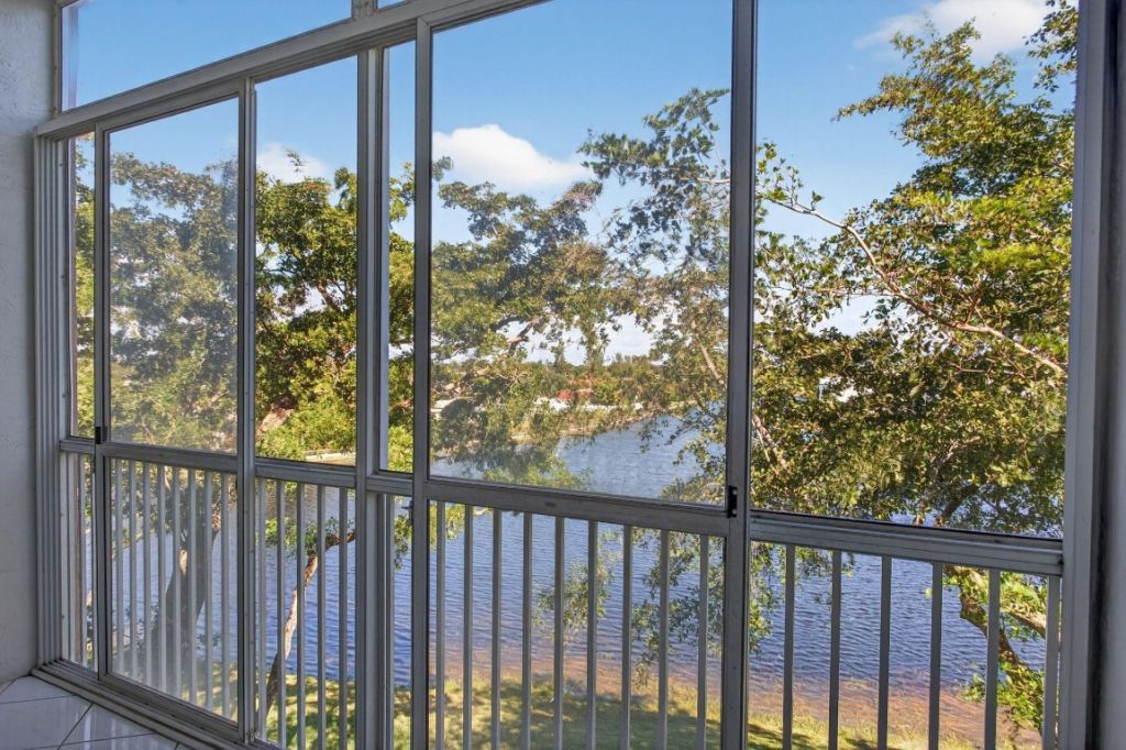 9575 Weldon Cir, Unit C413, Tamarac, FL 33321 Photo