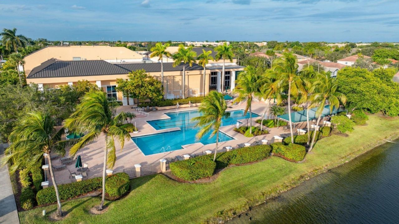 9575 Weldon Cir, Unit C413, Tamarac, FL 33321 Photo