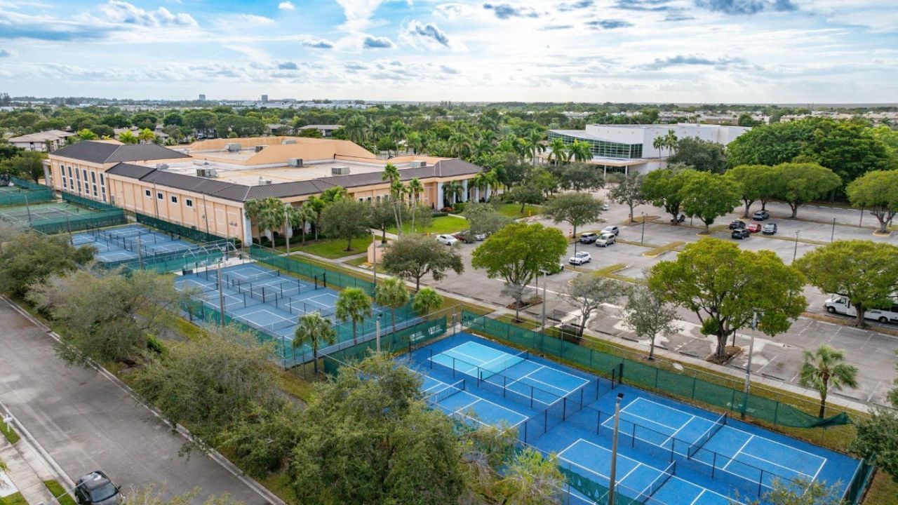 9575 Weldon Cir, Unit C413, Tamarac, FL 33321 Photo