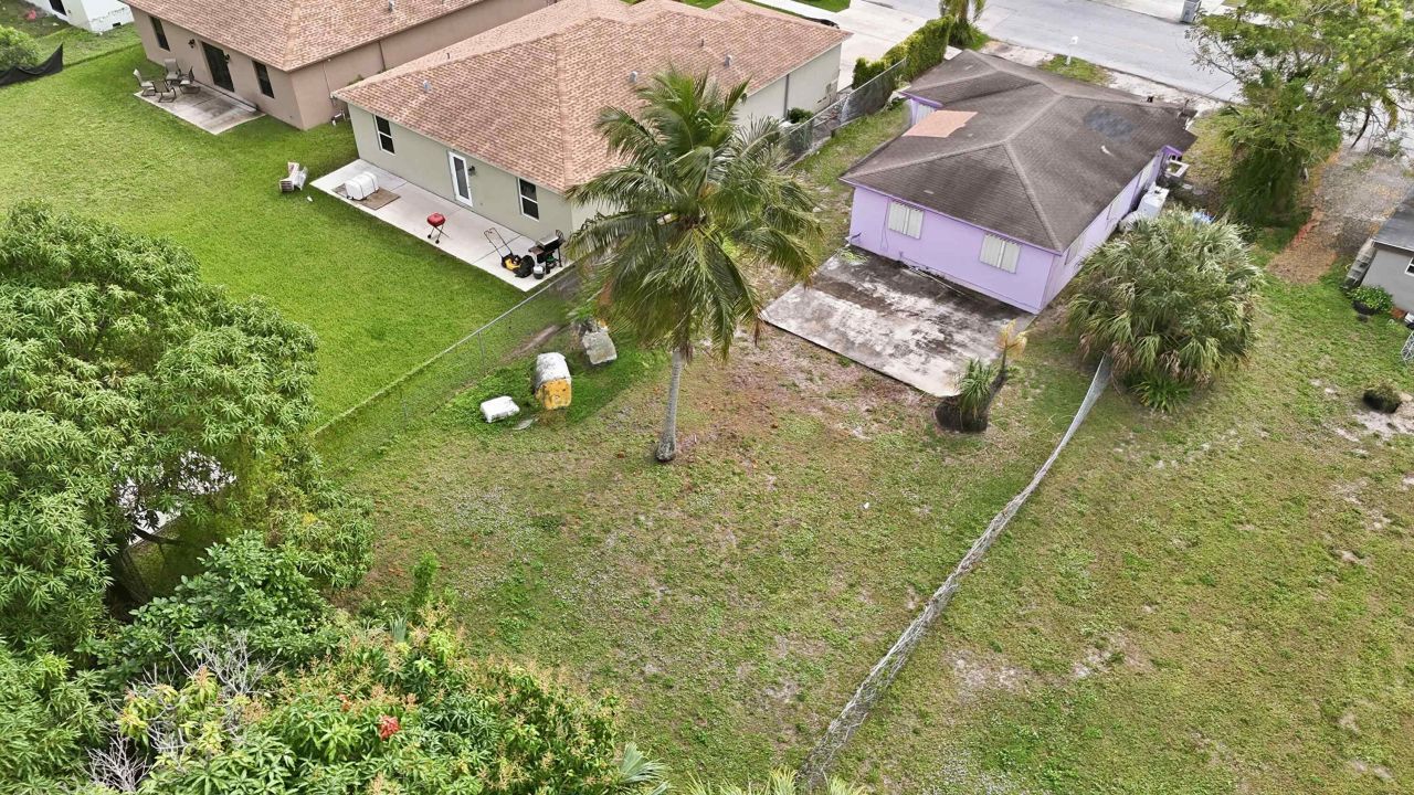 2043 NW 8th Street , Other Florida, FL 33069 Photo