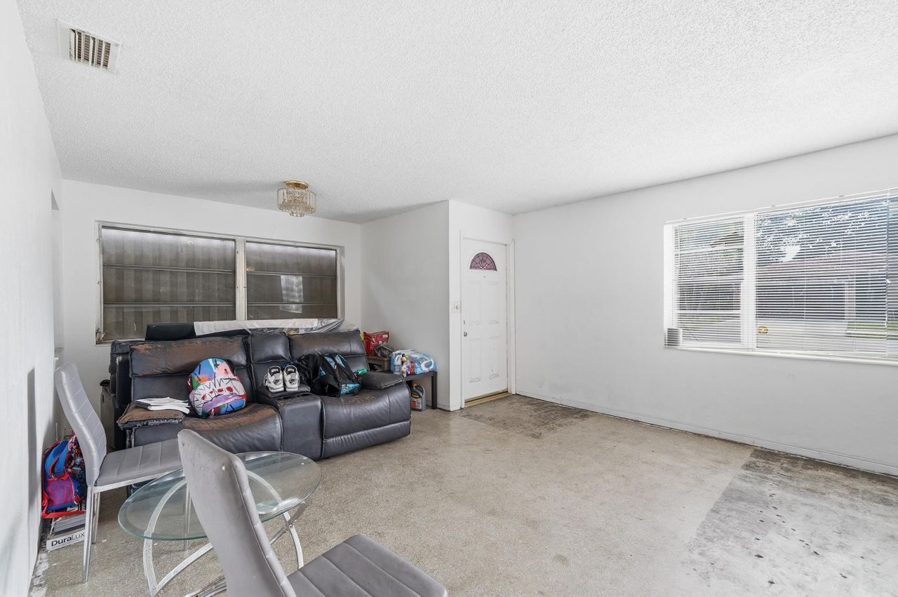 2043 NW 8th Street , Other Florida, FL 33069 Photo