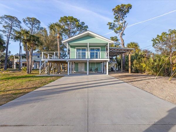 201 NW First Avenue, Steinhatchee, FL 32359