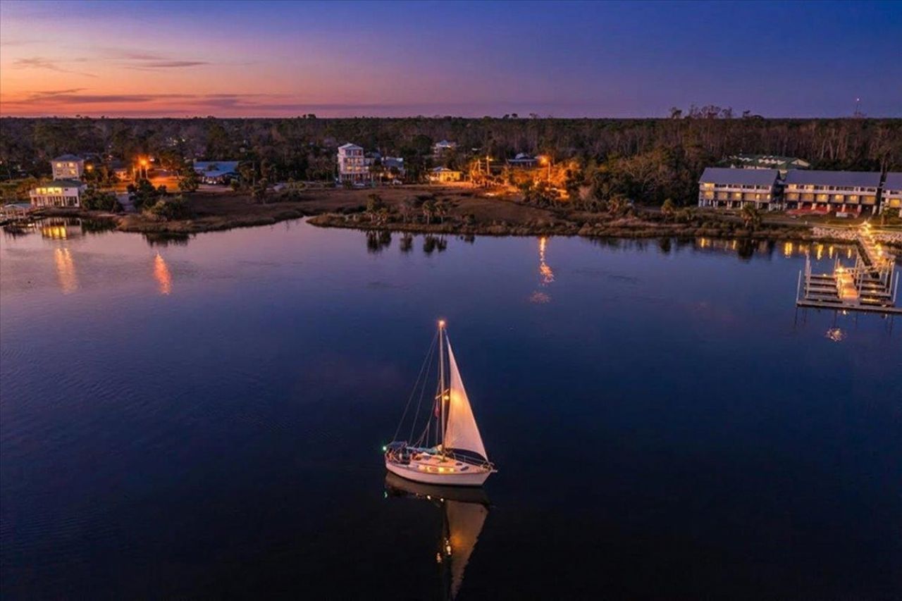 201 NW First Avenue, Steinhatchee, FL 32359 Photo