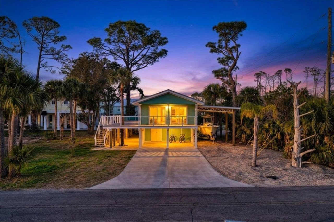 201 NW First Avenue, Steinhatchee, FL 32359 Photo