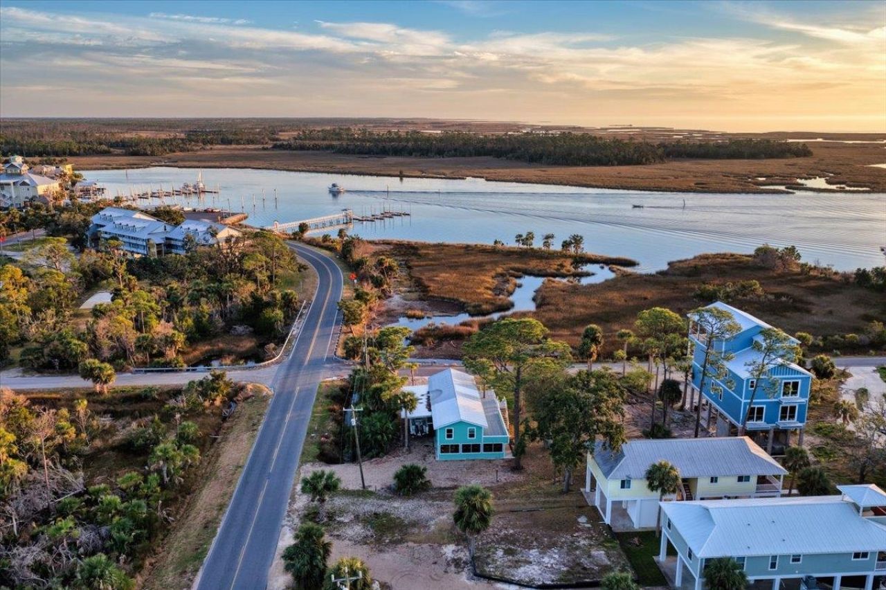 201 NW First Avenue, Steinhatchee, FL 32359 Photo