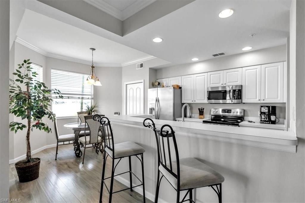 10391 Butterfly Palm Dr, Unit 1012, Fort Myers, FL 33966 Photo