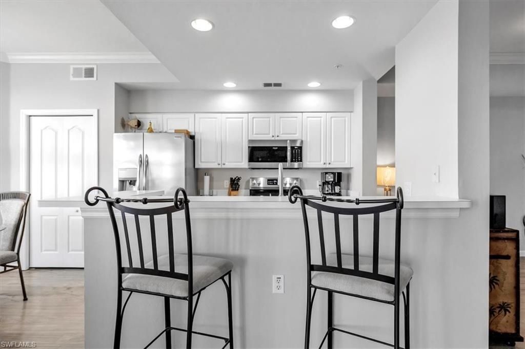 10391 Butterfly Palm Dr, Unit 1012, Fort Myers, FL 33966 Photo