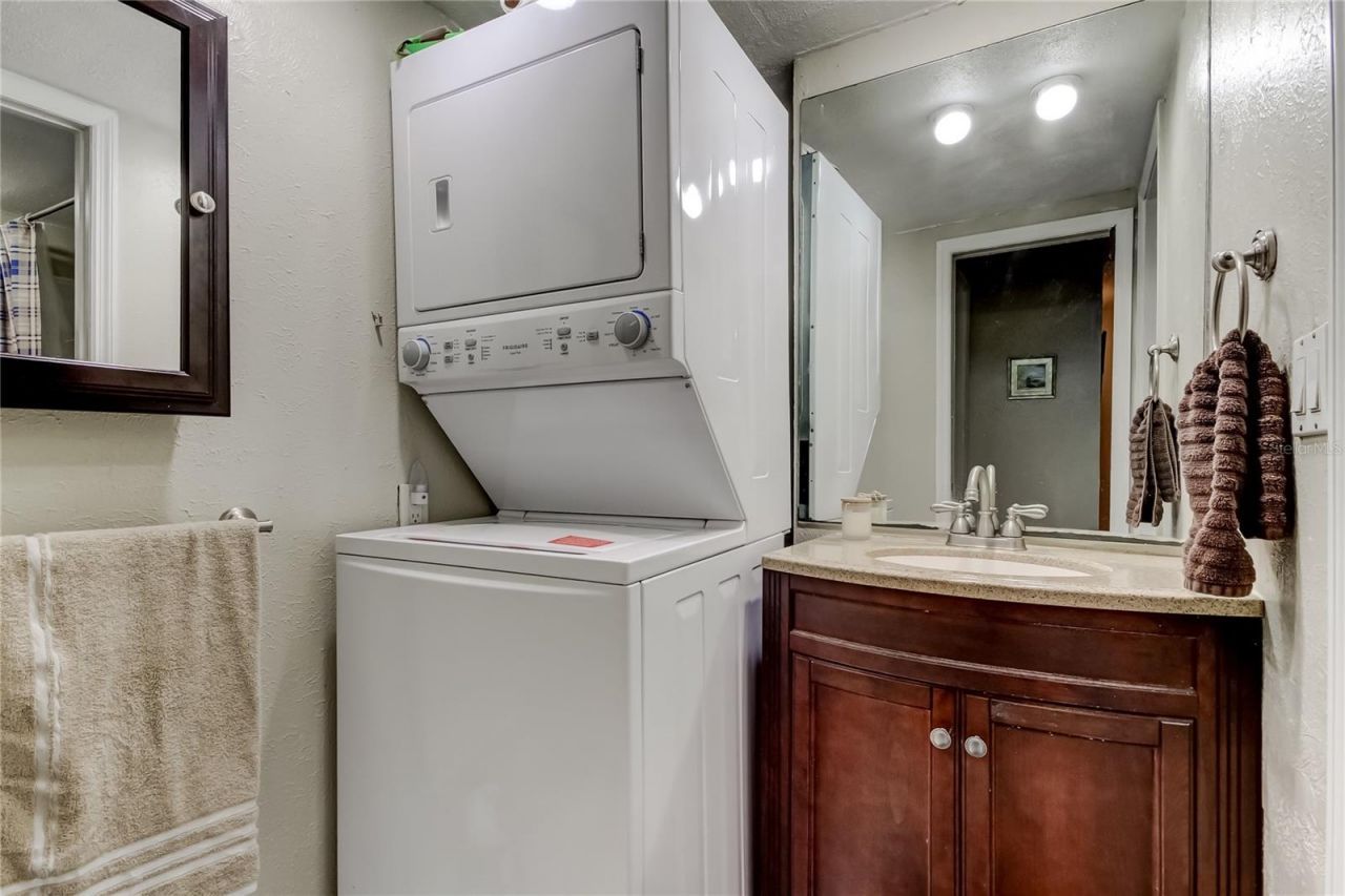 3650 41st Way S, Unit A, Saint Petersburg, FL 33711 Photo