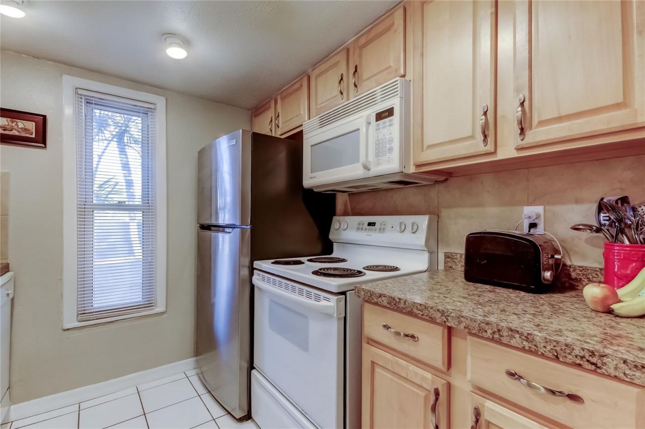 3650 41st Way S, Unit A, Saint Petersburg, FL 33711 Photo