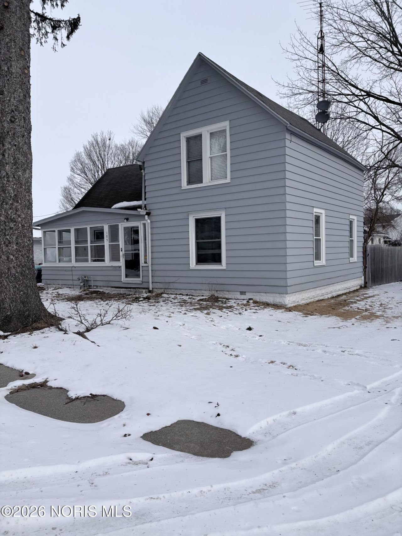 105 Pennsylvania Avenue, Swanton, OH 43558 Main Photo