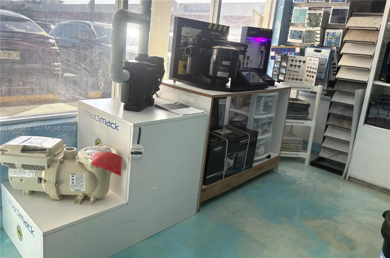 82 SW 8, Miami, FL 33144 Photo