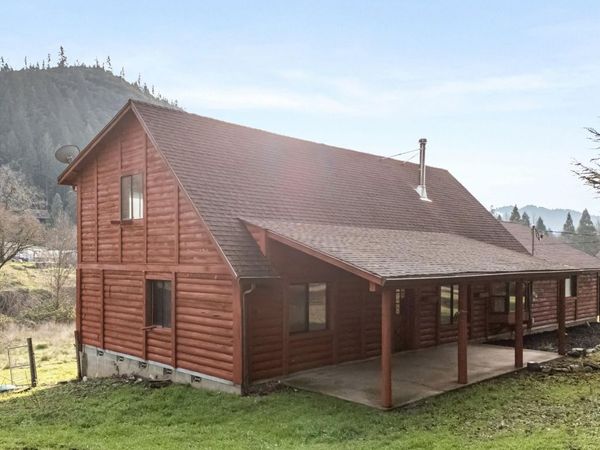 1514 Burbridge Drive, Rogue River, OR 97537