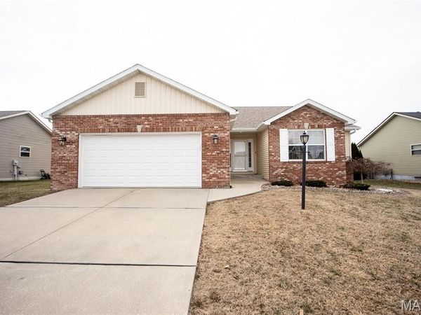 7008 Augusta Drive, Glen Carbon, IL 62034