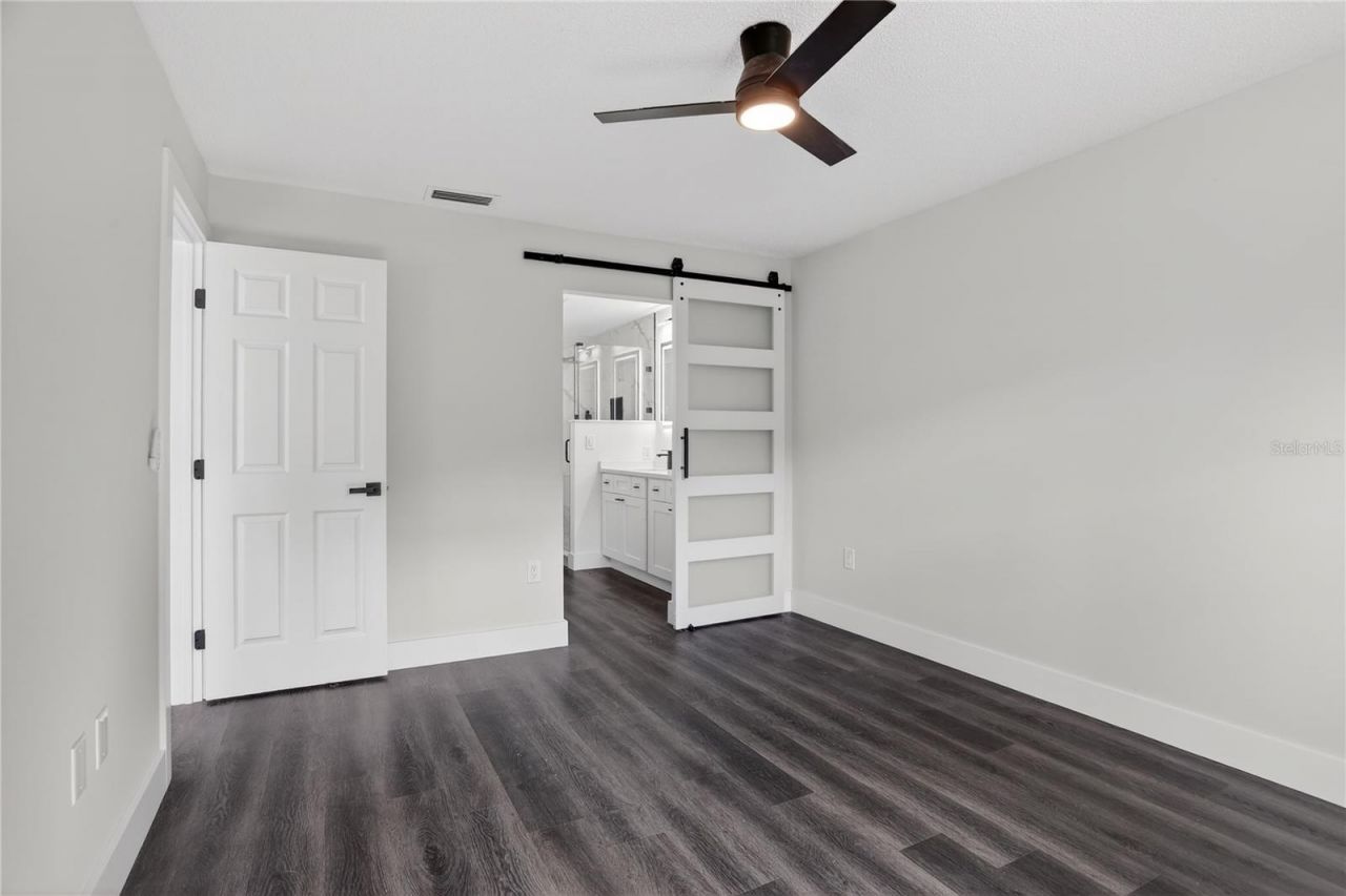 5014 Barrington Circle, Unit 2102, Sarasota, FL 34234 Photo