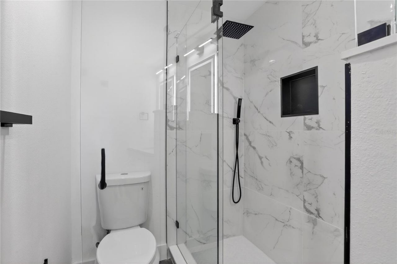 5014 Barrington Circle, Unit 2102, Sarasota, FL 34234 Photo