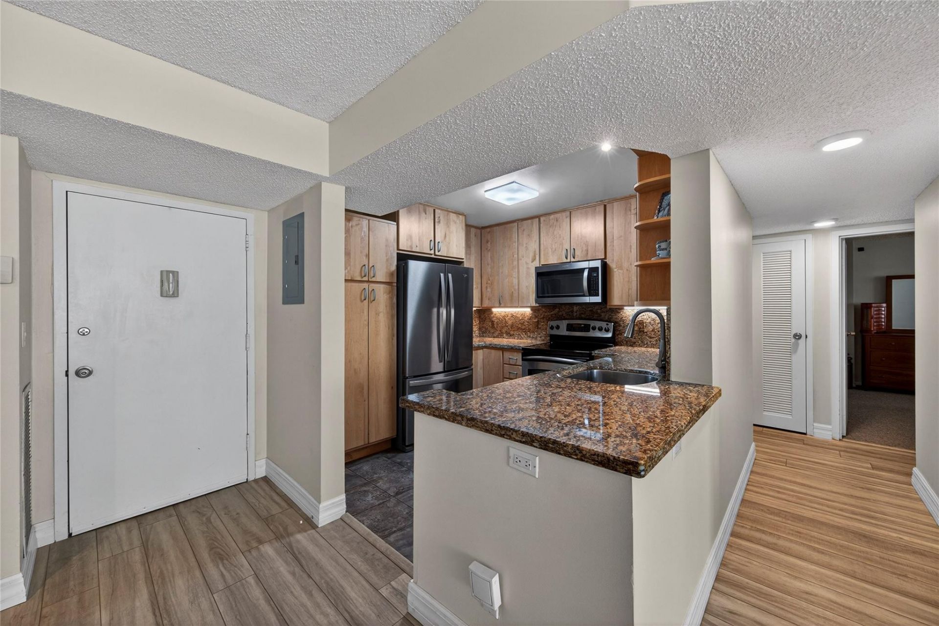 1160 N Federal Highway, Unit 522, Fort Lauderdale, FL 33304 Photo