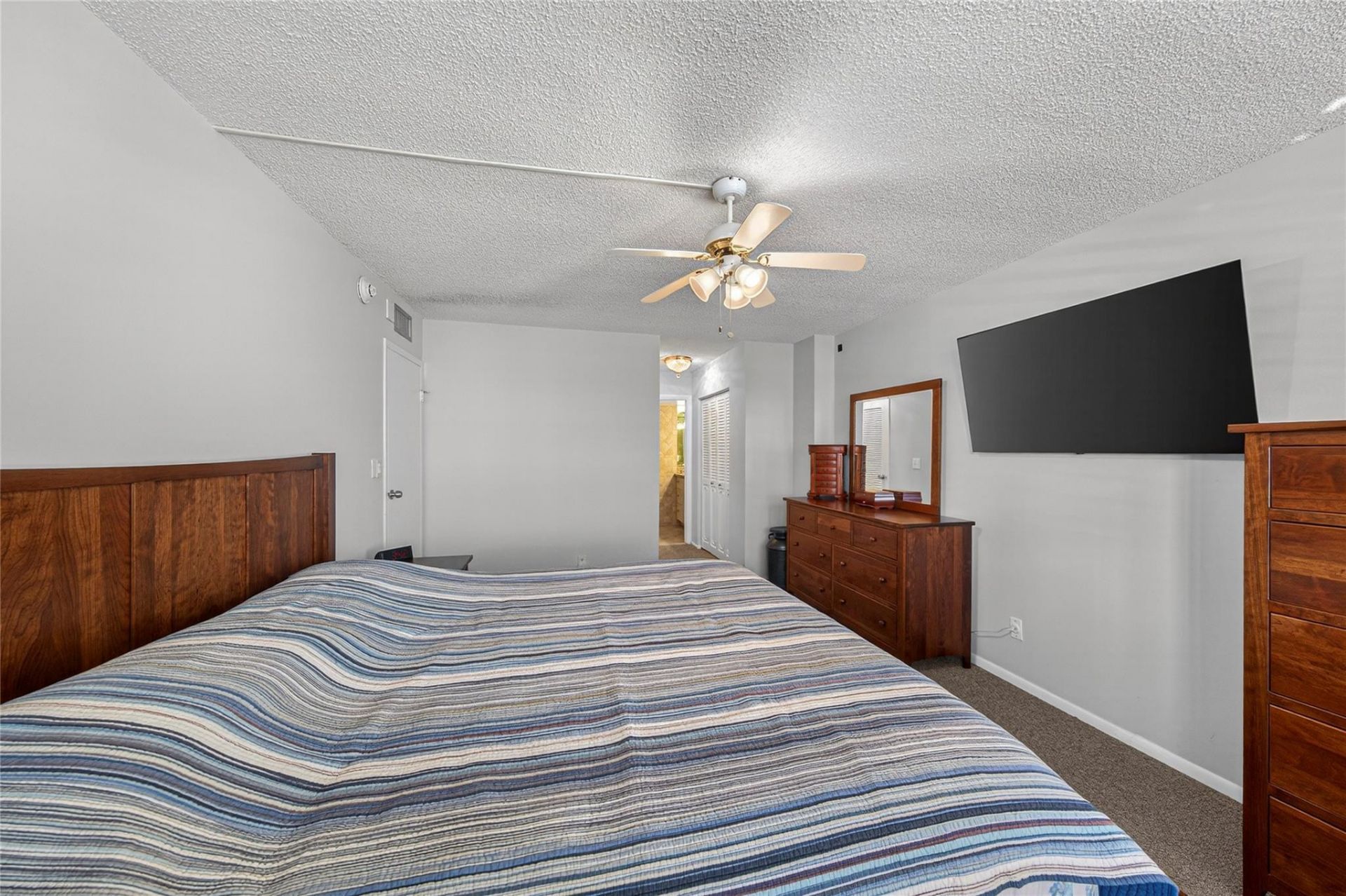 1160 N Federal Highway, Unit 522, Fort Lauderdale, FL 33304 Photo