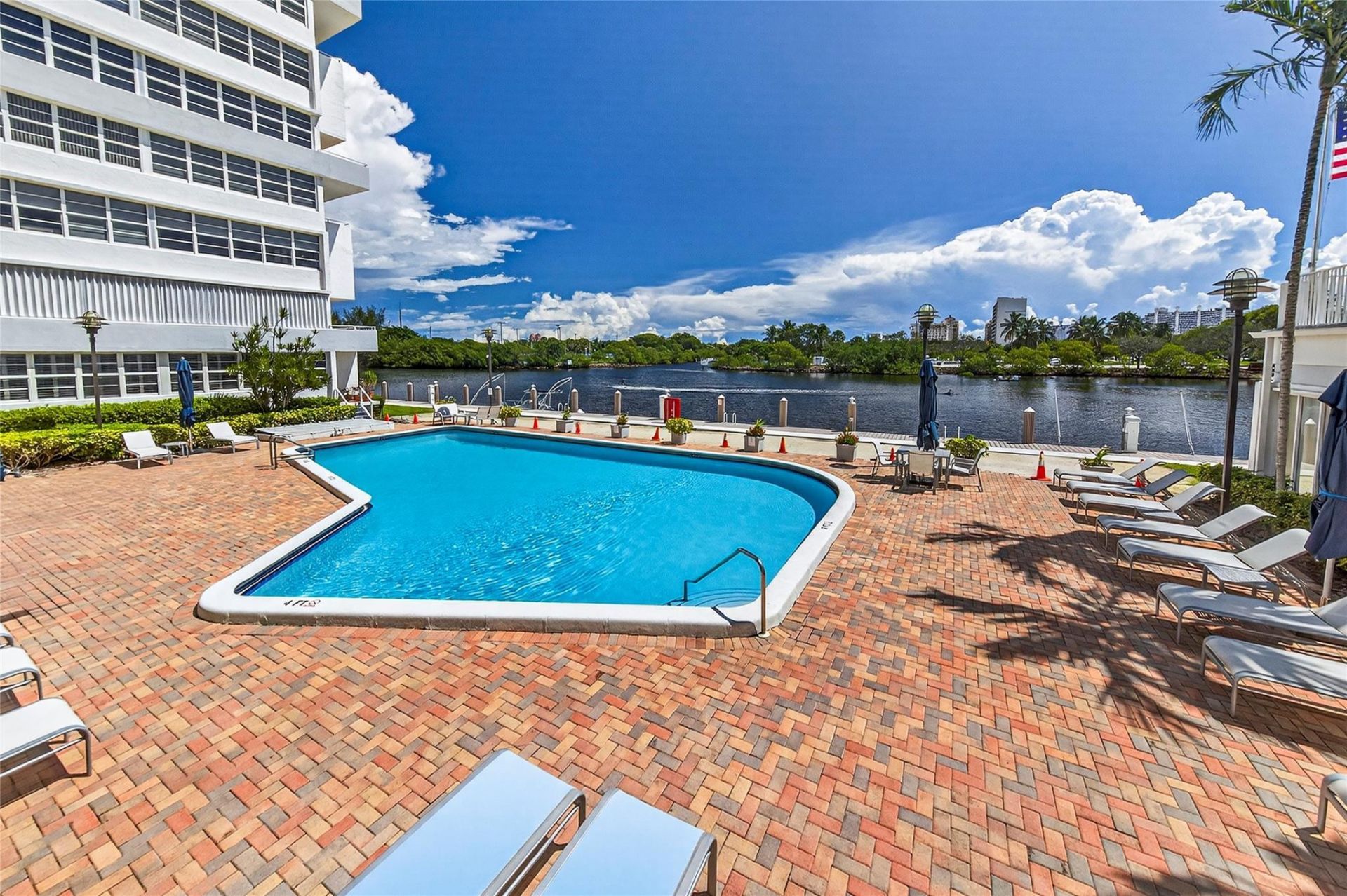 1160 N Federal Highway, Unit 522, Fort Lauderdale, FL 33304 Photo