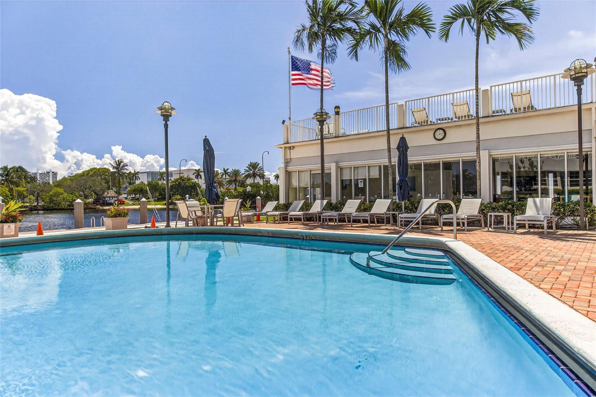 1160 N Federal Highway, Unit 522, Fort Lauderdale, FL 33304 Photo