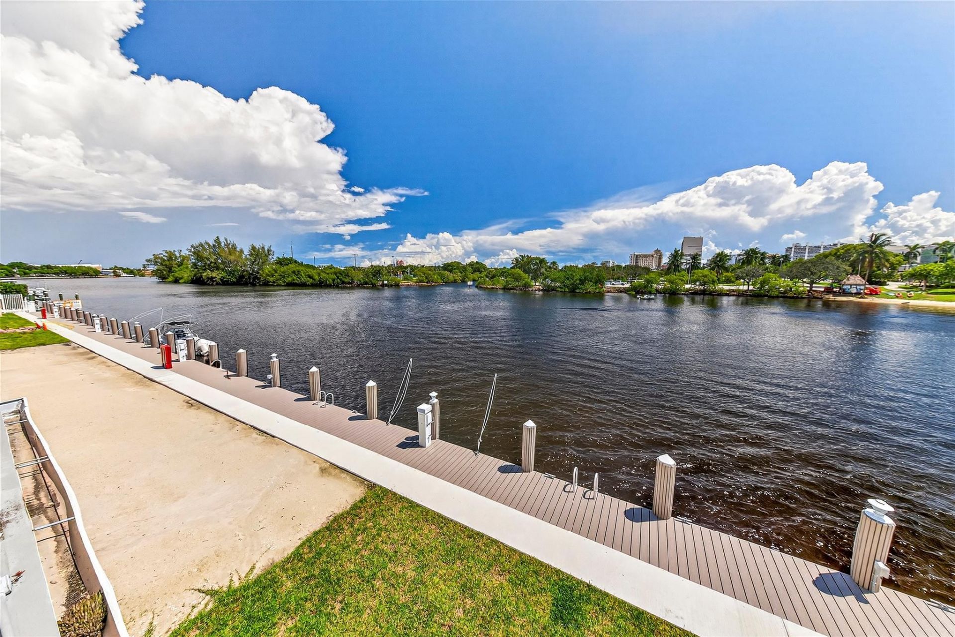 1160 N Federal Highway, Unit 522, Fort Lauderdale, FL 33304 Photo