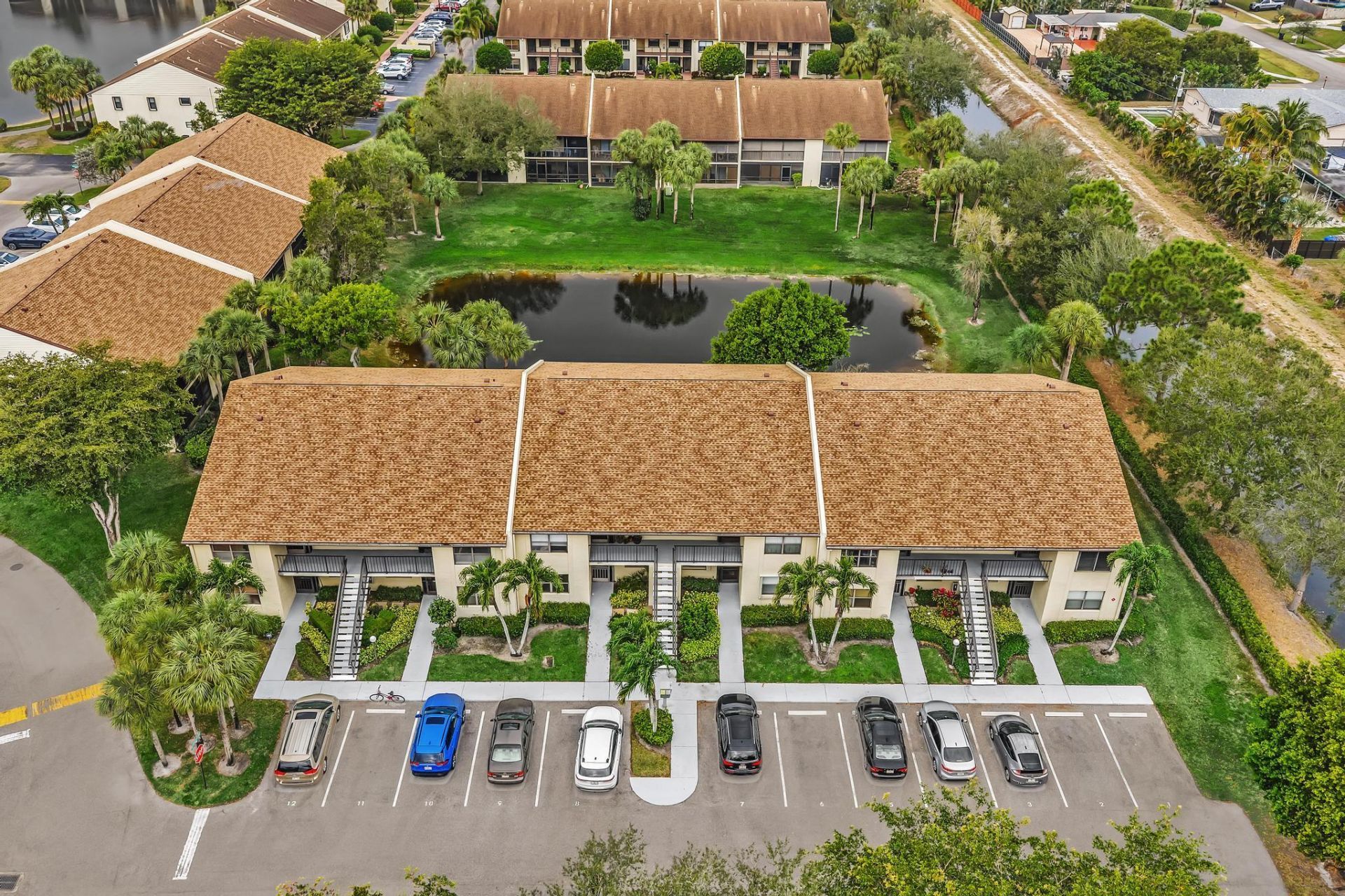 3529 Englewood Drive, Unit 321, Lake Worth, FL 33467 Photo