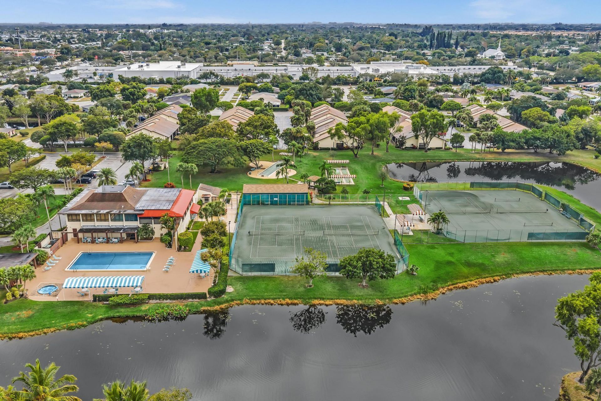 3529 Englewood Drive, Unit 321, Lake Worth, FL 33467 Photo