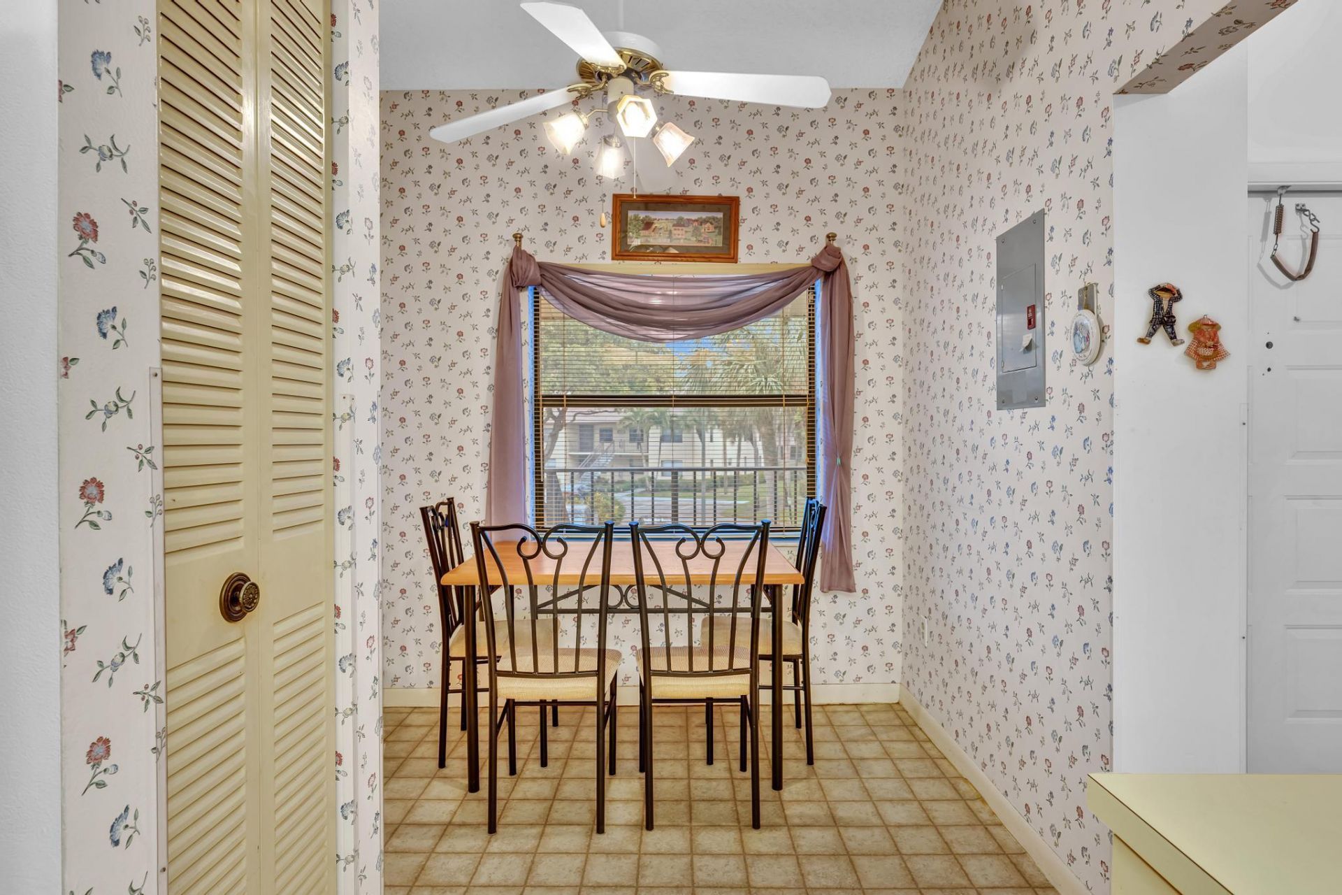 3529 Englewood Drive, Unit 321, Lake Worth, FL 33467 Photo