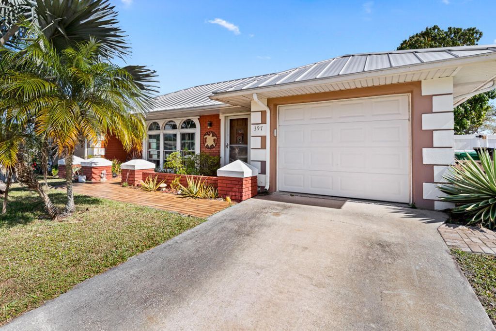 397 NE Jonquil Street, Port Saint Lucie, FL 34983 Photo