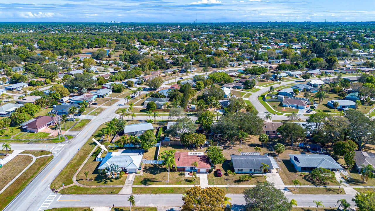 397 NE Jonquil Street, Port Saint Lucie, FL 34983 Photo