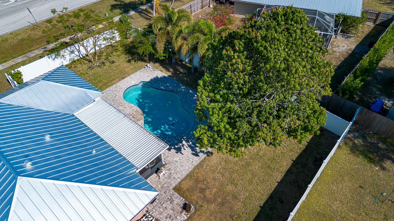 397 NE Jonquil Street, Port Saint Lucie, FL 34983 Photo