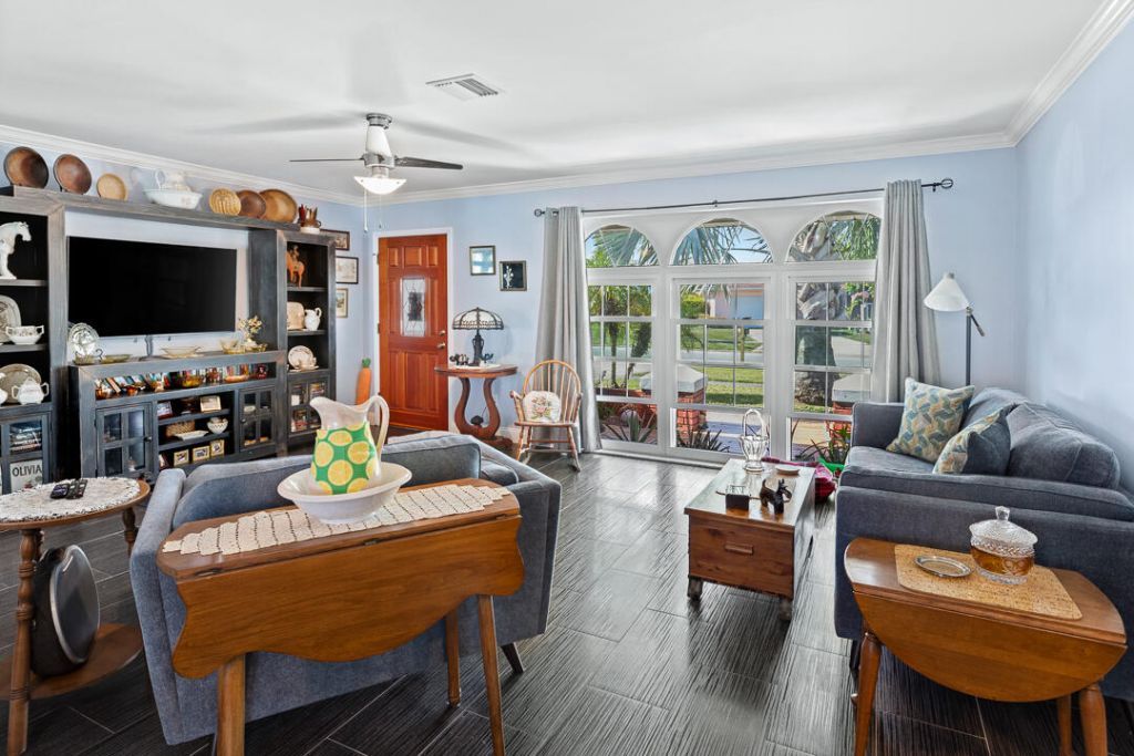 397 NE Jonquil Street, Port Saint Lucie, FL 34983 Photo