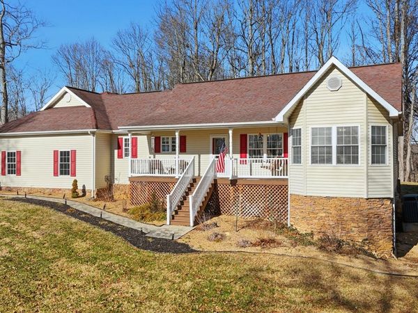 104 Wise Lane, Lebanon, VA 24266