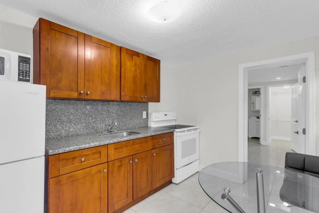 6350 SW 32 Street, Miami, FL 33155 Photo