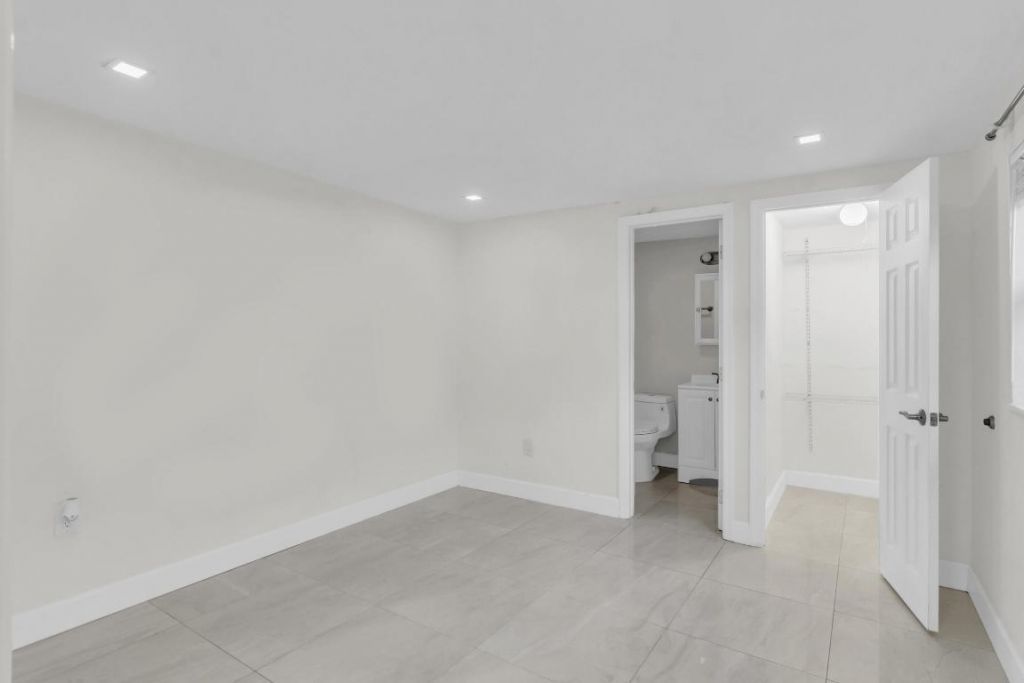 6350 SW 32 Street, Miami, FL 33155 Photo