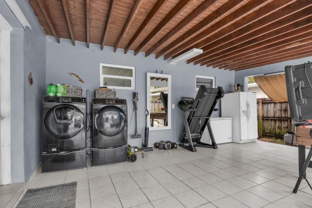 6350 SW 32 Street, Miami, FL 33155 Photo