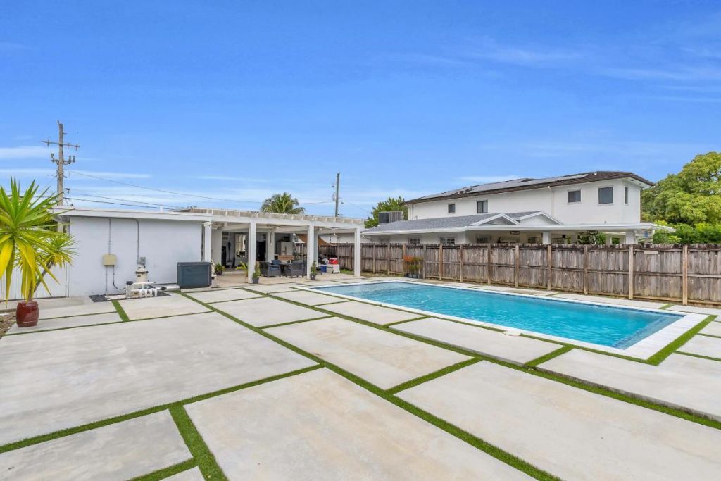 6350 SW 32 Street, Miami, FL 33155 Photo