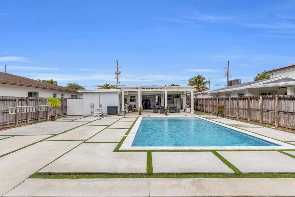 6350 SW 32 Street, Miami, FL 33155 Photo